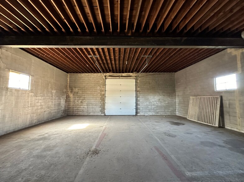 More Photos Of 57582 N Main St, Three Rivers Flex For Lease