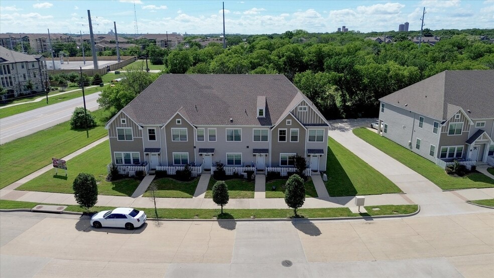 More Photos Of 101 Springtree St, Denton Apartments For Sale