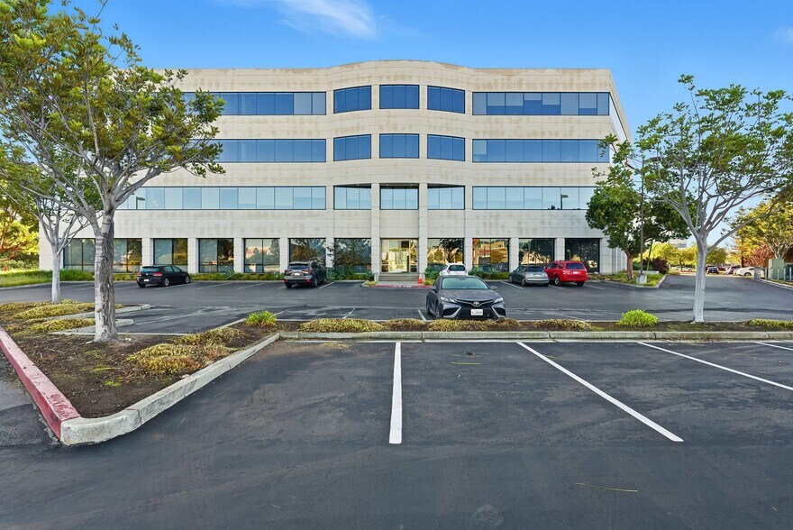More Photos Of 1840 Gateway Dr, San Mateo Coworking Space