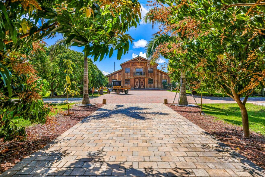 More Photos Of 19050 SW 194th Ave, Miami Lodge Meeting Hall For Sale