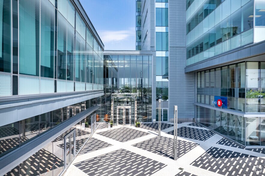 More Photos Of 100 New Park Pl, Vaughan Office For Lease