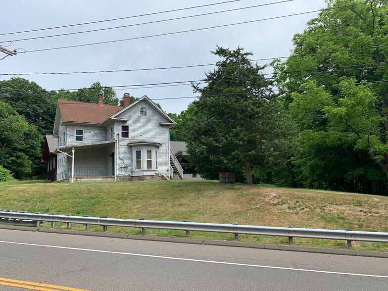 More Photos Of 222 Pines Bridge Rd, Beacon Falls Flex For Sale