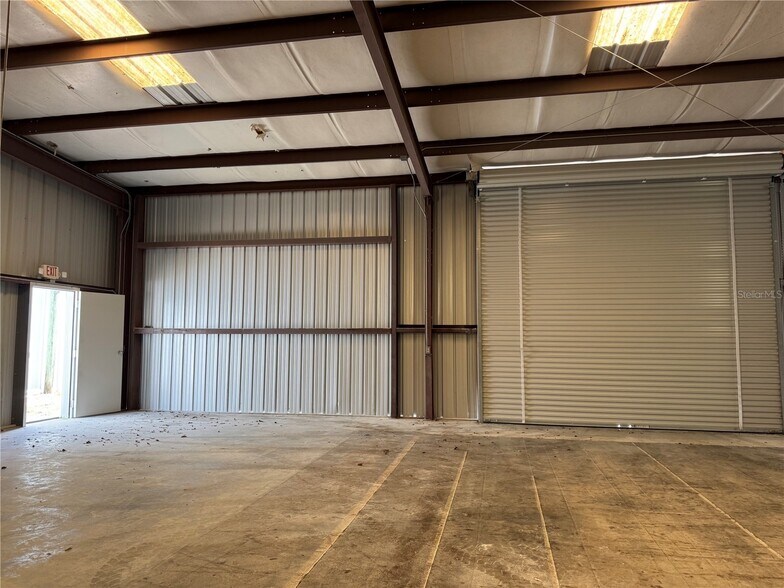 More Photos Of 419 SE 6th St, Williston Warehouse For Lease