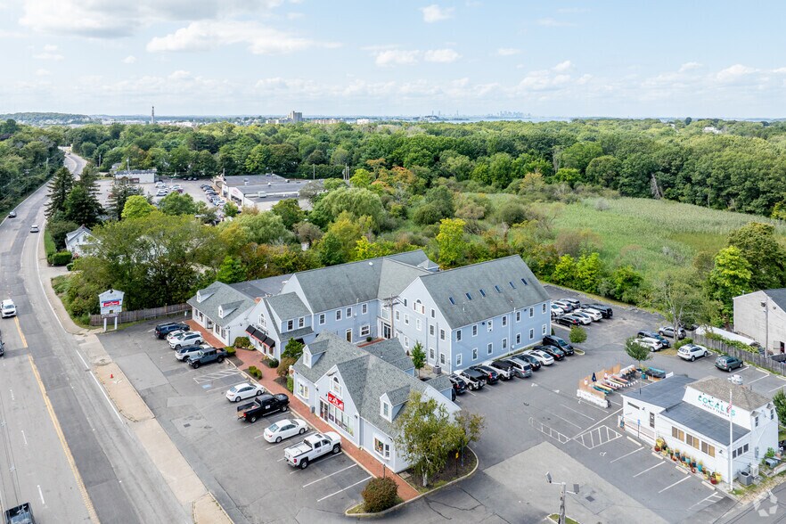 More Photos Of 185 Lincoln St, Hingham Storefront For Sale