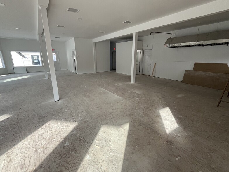 More Photos Of 192 Ny-17, Tuxedo Park Restaurant For Lease