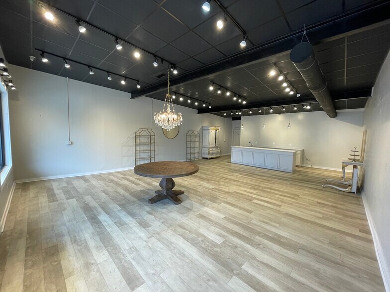 More Photos Of 15 E 2nd St, West Jefferson Storefront Retail Office For Sale