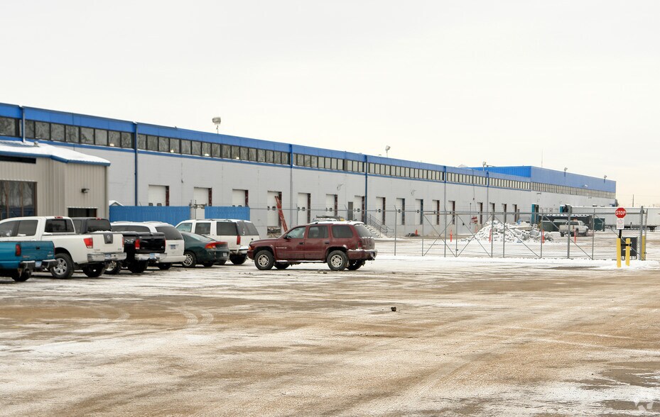 More Photos Of 1700 Wynne Ave, Saint Paul Manufacturing For Lease