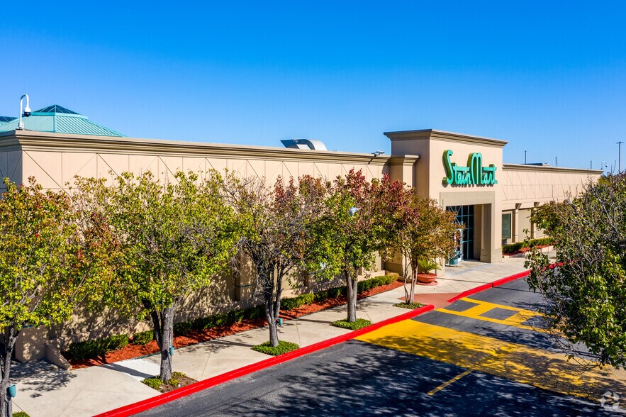 More Photos Of 4522 Fredericksburg Rd, San Antonio Unknown For Lease