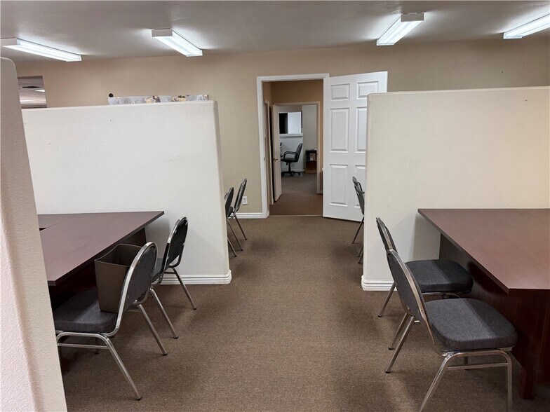 More Photos Of 2765 Highway 95, Bullhead City Office For Sale