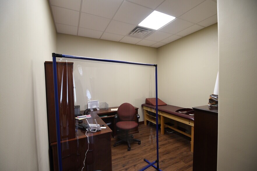 More Photos Of 2800-2820 Broadway, Fargo General Retail For Lease