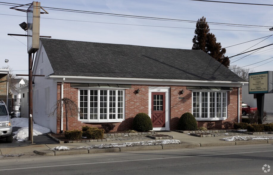 More Photos Of 1169 Park Ave, Cranston Office For Lease