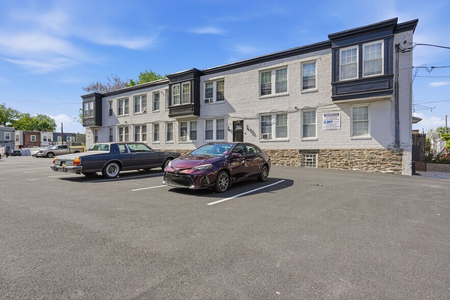 More Photos Of 230 E Sharpnack St, Philadelphia Multifamily For Sale