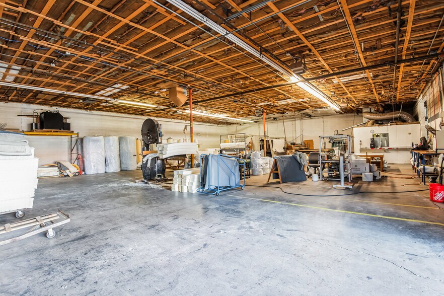 More Photos Of 4132 N 38th Dr, Phoenix Industrial For Sale