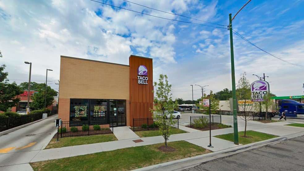 Primary Photo Of 7906 S Western Ave, Chicago Freestanding For Sale