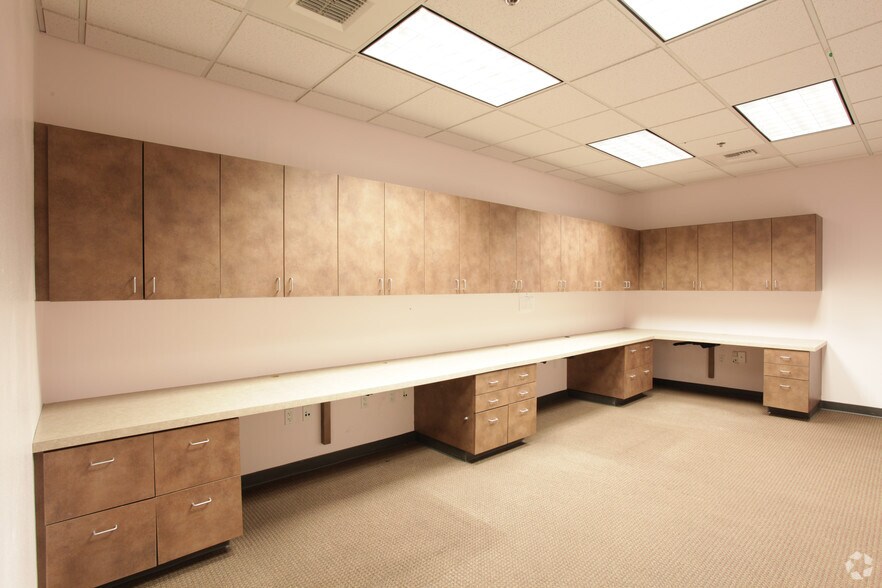 More Photos Of 3061 S Maryland Pky, Las Vegas Medical For Lease