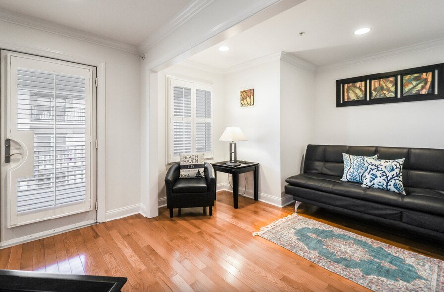 More Photos Of 13 Silver Ave, Tybee Island Apartments For Sale