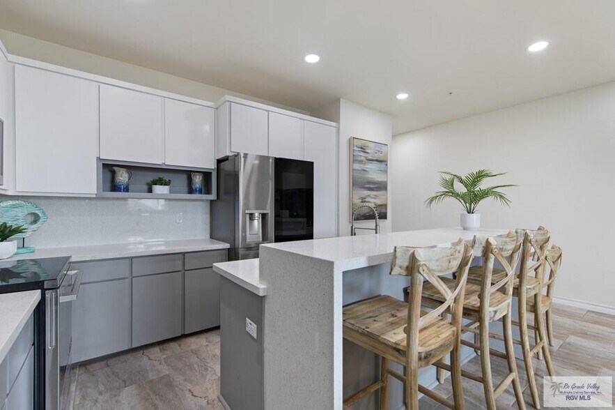 More Photos Of 116 E Cora Lee Dr, South Padre Island Apartments For Sale