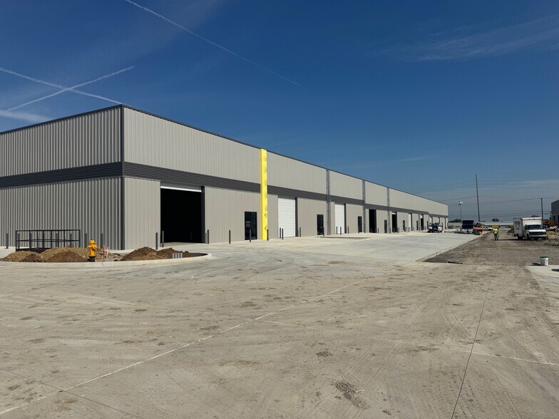 More Photos Of 6240 E 15th St, Tulsa Unknown For Lease