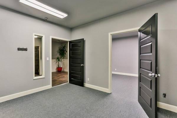 More Photos Of 1530-1538 Market St, Redding Office For Lease