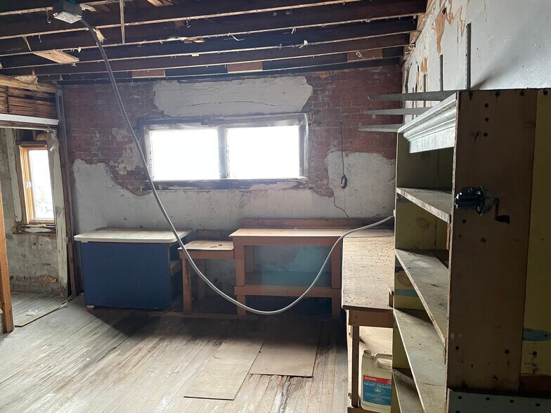 More Photos Of 60-64 Saline St, Petersburg Storefront Retail Residential For Sale