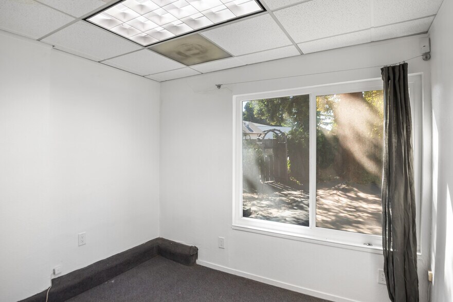 More Photos Of 451 N Shoreline Blvd, Mountain View Medical For Sale