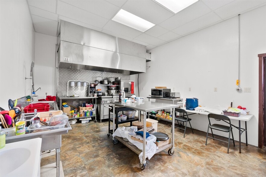 More Photos Of 4504 Bussey Rd, Syracuse General Retail For Sale