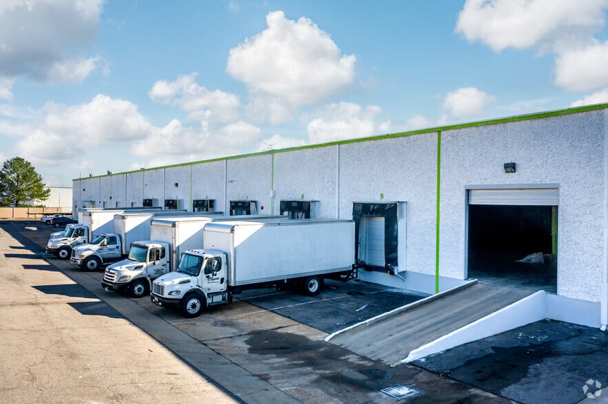 More Photos Of 4430-4444 Delp St, Memphis Distribution For Lease