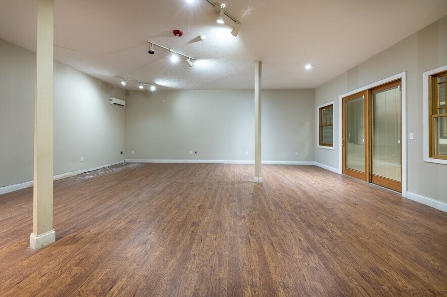 More Photos Of 1501 Deckers Creek Blvd, Morgantown Industrial For Sale