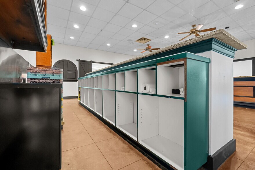 More Photos Of 983 N Highway 123 Byp, Seguin Restaurant For Sale