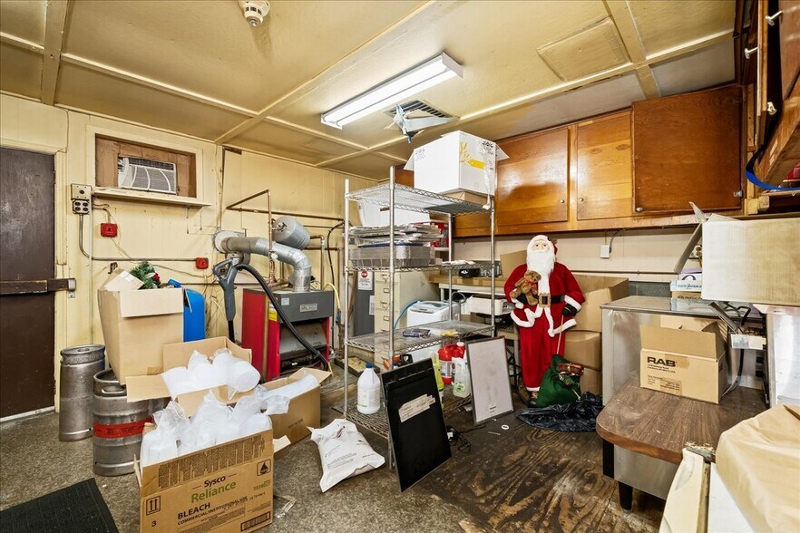 More Photos Of 31 Decatur St, Columbia Restaurant For Sale