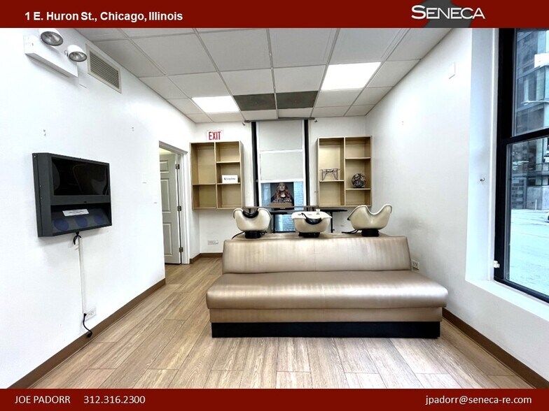 More Photos Of 1 E Huron St, Chicago Storefront For Sale