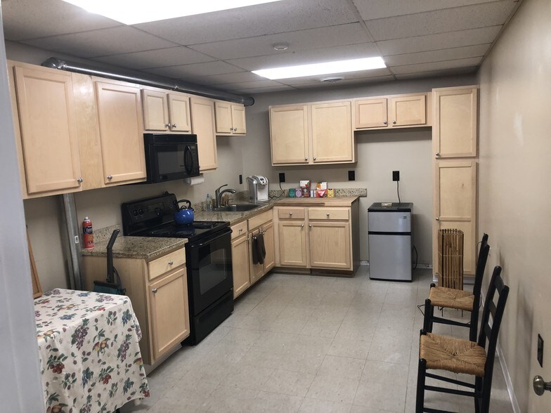 More Photos Of 3 Littleton Rd, Westford Office For Lease