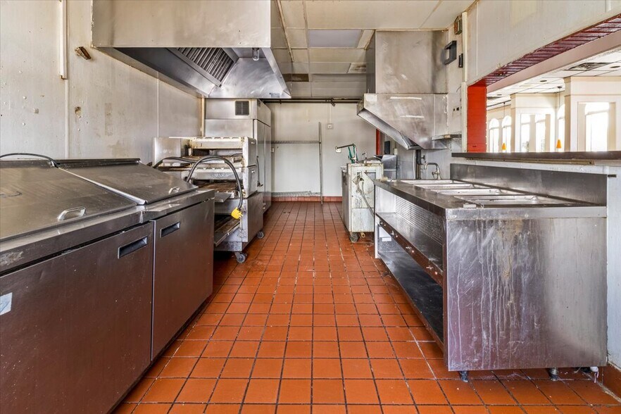 More Photos Of 4711 E National Rd, Richmond Fast Food For Sale
