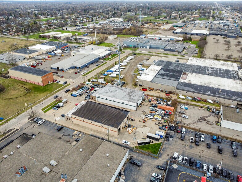 More Photos Of 32639-32645 Industrial Rd, Garden City Warehouse For Sale