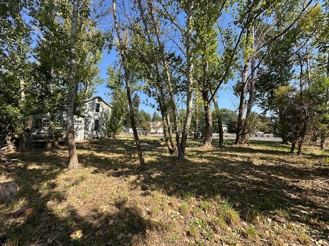 More Photos Of 1215 S Harrison St, Moscow Flex For Sale