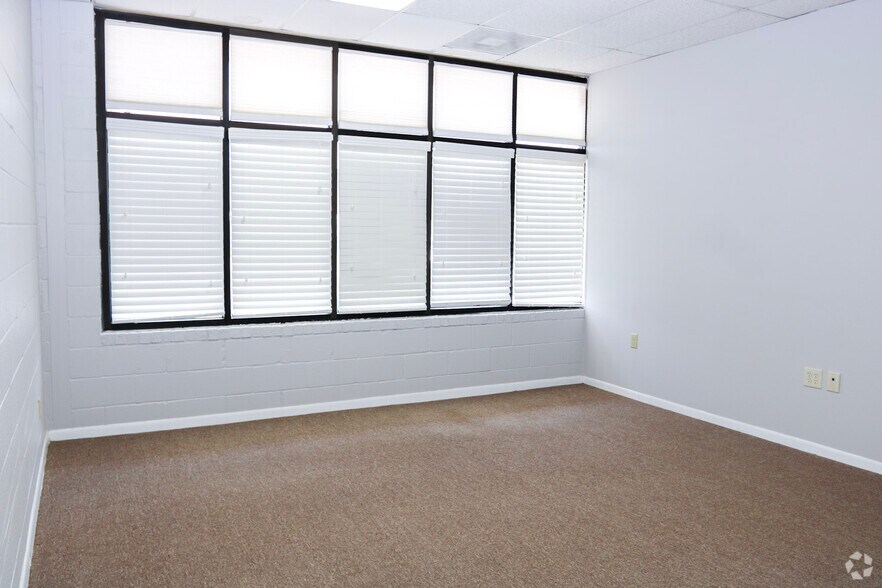 More Photos Of 201 N Winfree St, Dayton Office For Lease