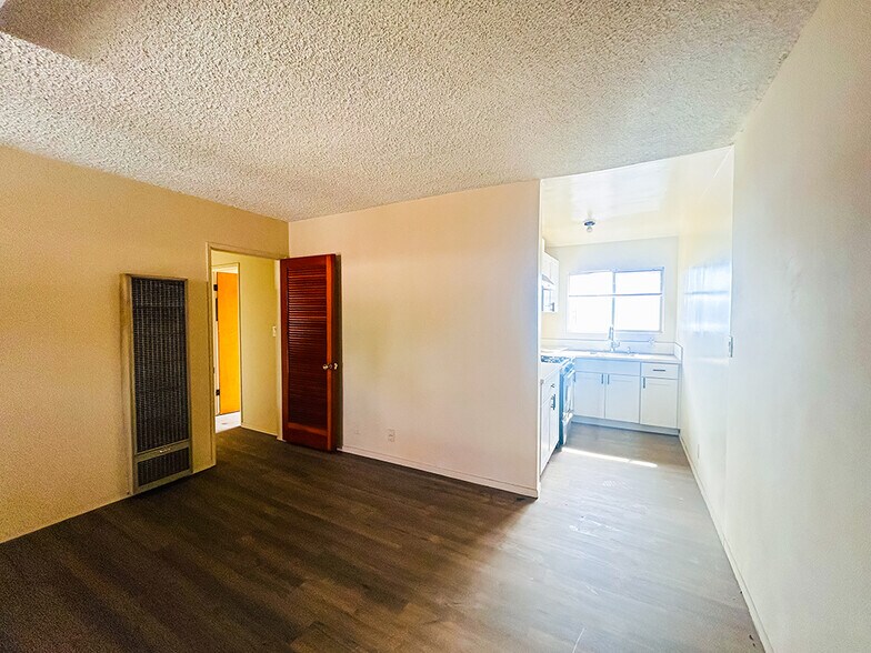More Photos Of 980 Yale St, Los Angeles Apartments For Sale