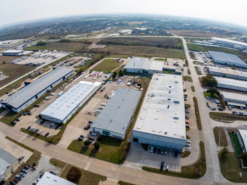 More Photos Of 167 Sentry Dr, Mansfield Warehouse For Lease