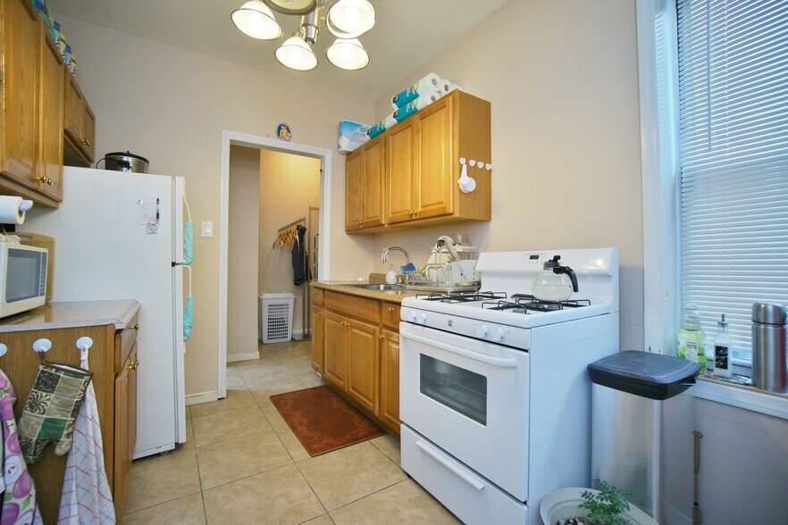 2611 Avenue U, Brooklyn, NY 11229 Storefront Retail Residential For