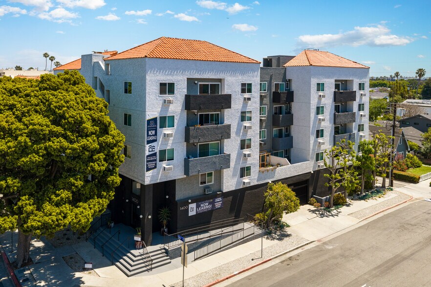 Primary Photo Of 1400 Venice Blvd, Venice Apartments For Sale