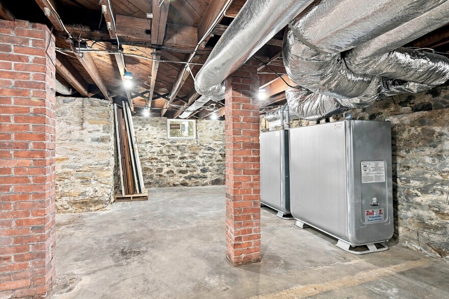 More Photos Of 8 S Main St, New Milford Office For Sale