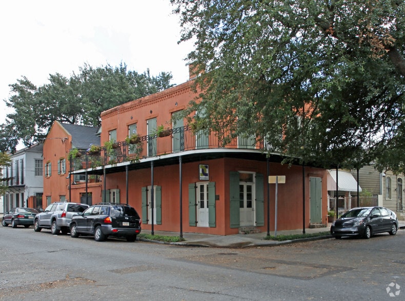 Primary Photo Of 2406-2408 Chartres St, New Orleans Office Residential For Lease
