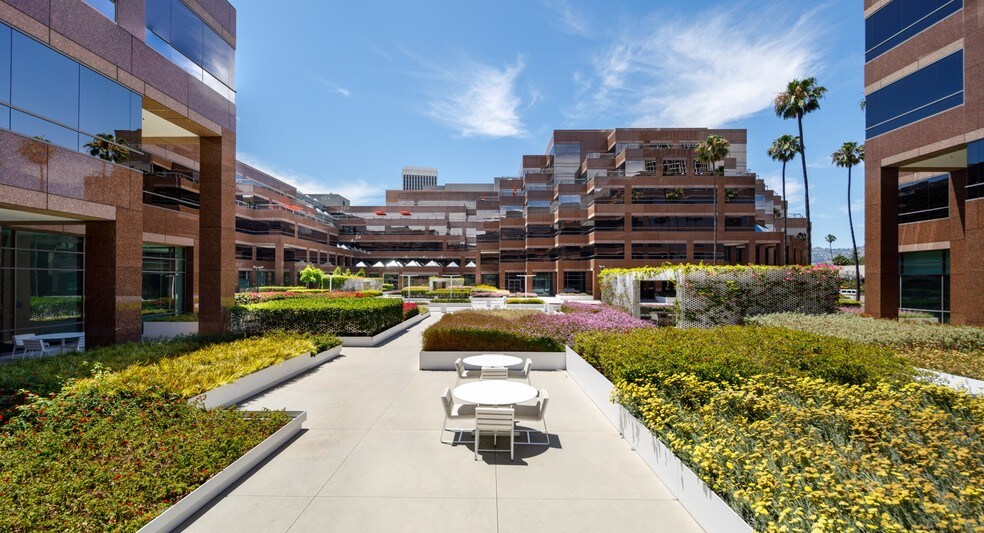 More Photos Of 5750 Wilshire Blvd, Los Angeles Loft Creative Space For Lease