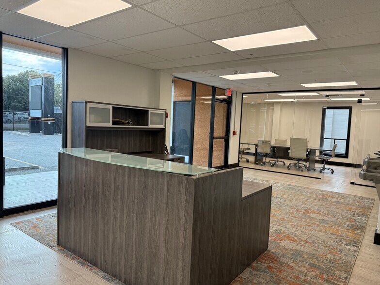 More Photos Of 6565 Beach Blvd, Jacksonville Loft Creative Space For Lease