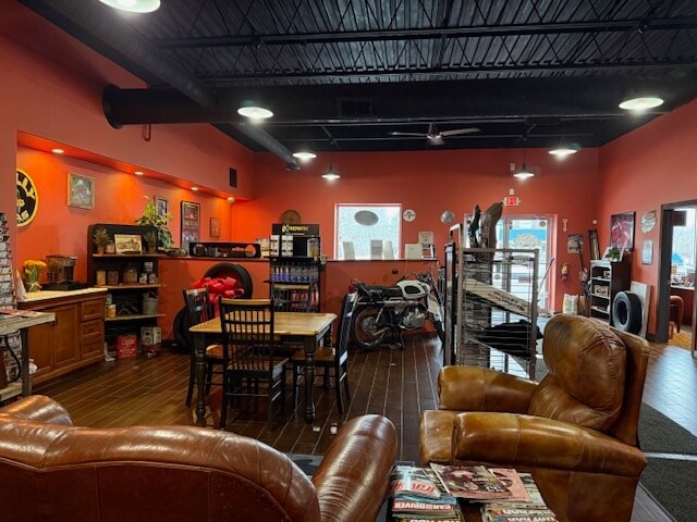 More Photos Of 3328 Seneca Tpke, Canastota Freestanding For Sale