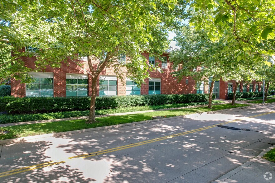 Primary Photo Of 700 Waterfront Dr, Pittsburgh Light Manufacturing For Sale