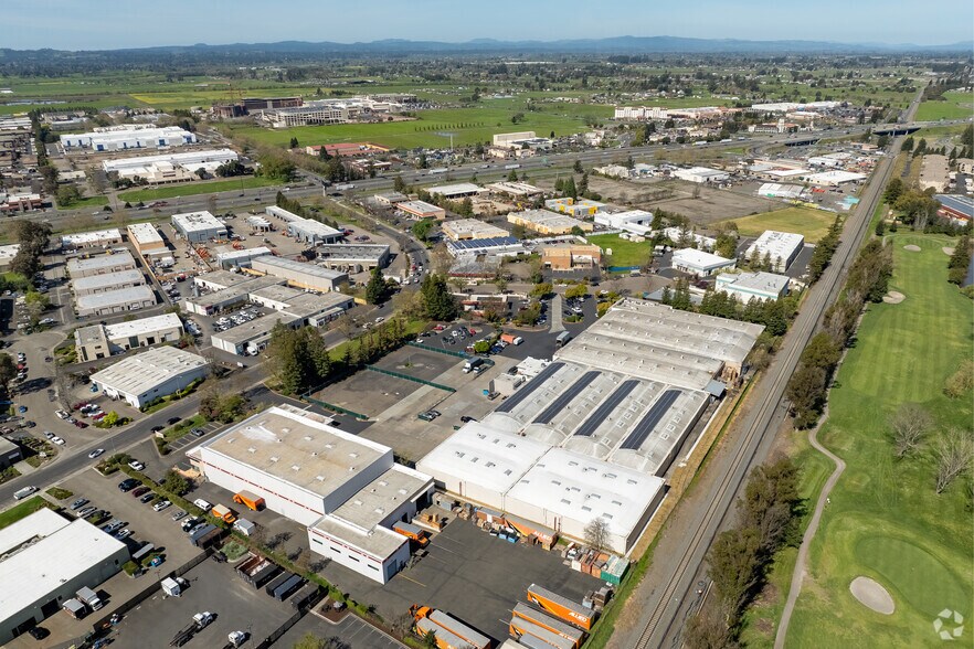 More Photos Of 210 Classic Ct, Rohnert Park Warehouse For Lease