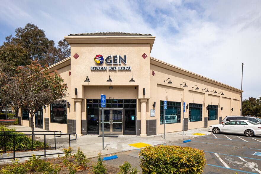 Primary Photo Of 2540 W El Camino Real, Mountain View Restaurant For Lease