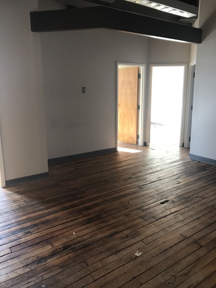 More Photos Of 85 Willow St, New Haven Flex For Lease