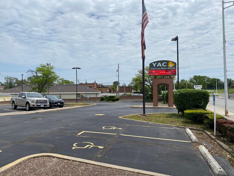 More Photos Of 25 E 16th St, Chicago Heights Loft Creative Space For Sale